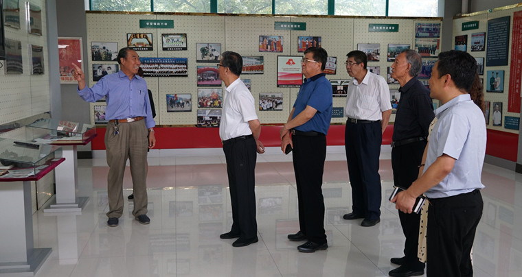 省关工委领导一行来红足—世官网调研传承红色基因教育工作