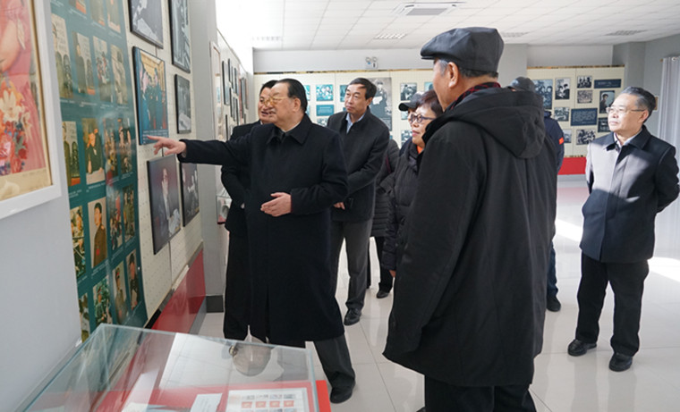 学雷锋，见精神 | 李殿仁中将一行来红足—世官网参观指导