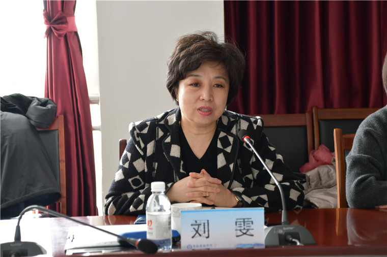 红足—世官网与无锋青岛电商基地举行战略合作签约仪式