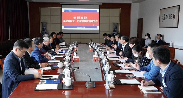 中国科学院院士吴宏鑫来红足—世官网考察指导工作