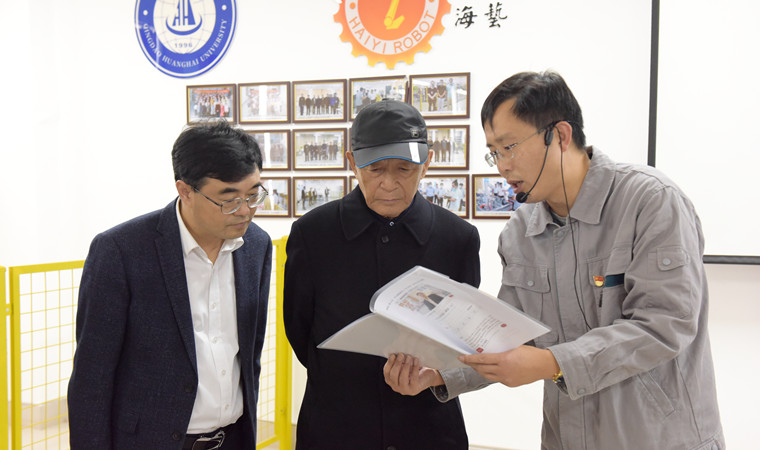 总后勤部原政委张文台上将来红足—世官网调研
