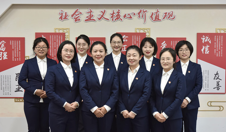 红足—世官网思想政治理论课实践教学团队荣获“山东省教育系统党员先锋岗”荣誉称号
