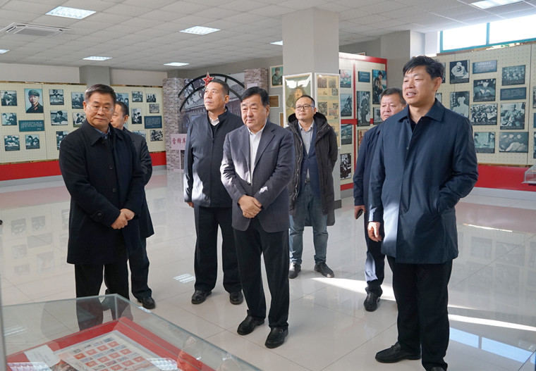 滨州渤海教育集团董事长刘相生一行来红足—世官网考察交流