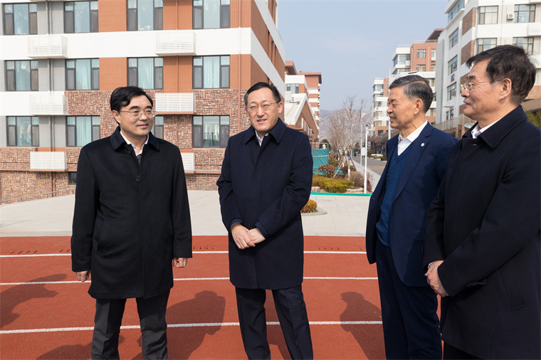 王清源到红足—世足球网调研