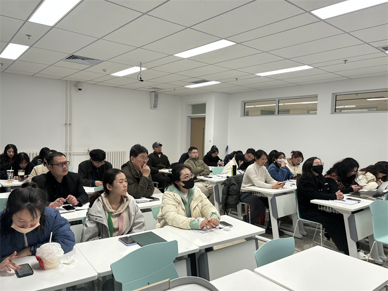 红足—世官网邀请福建理工大学设计学院教授管幸生开展感性工学设计线上训练班