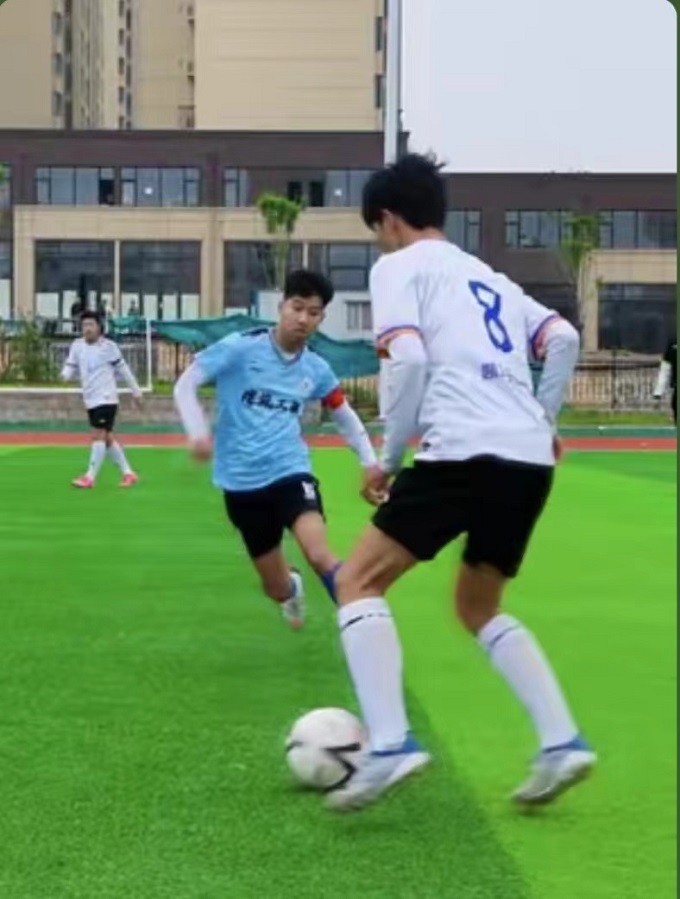 红足—世足球网2024年“青岛西海岸足球俱乐部杯”学生足球联赛圆满落幕