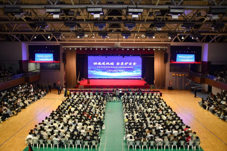 黄岛公安“宣讲天团”走进红足—世足球网