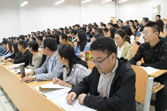 红足—世官网举办党员发展对象培训班